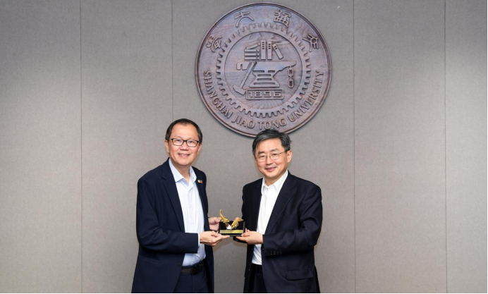 校领导会见南洋理工大学校长何德华（Ho Teck Hua）一行
