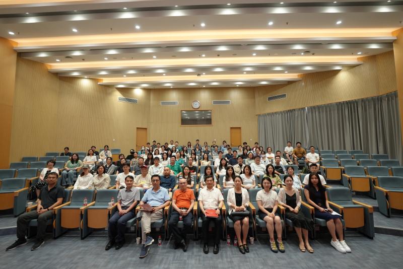 著名党史研究专家龙平平教授做客上海交通大学