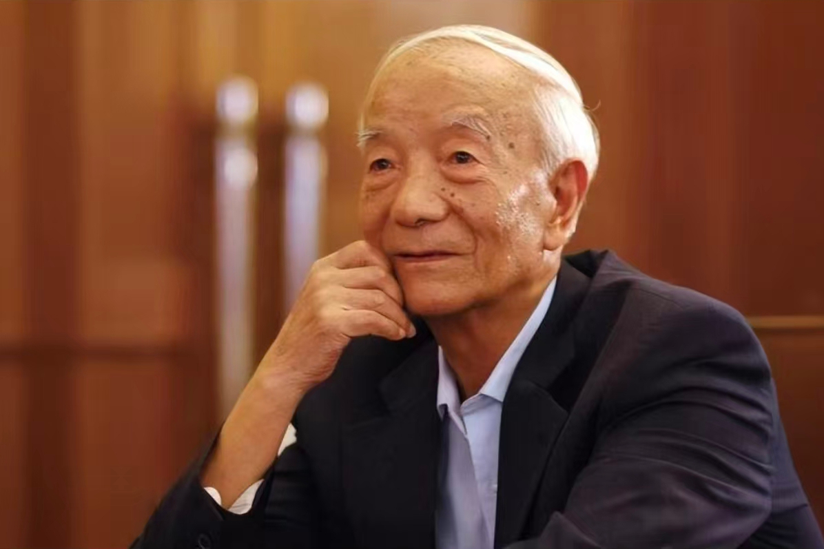 百岁王希季院士，捐资支持教育发展