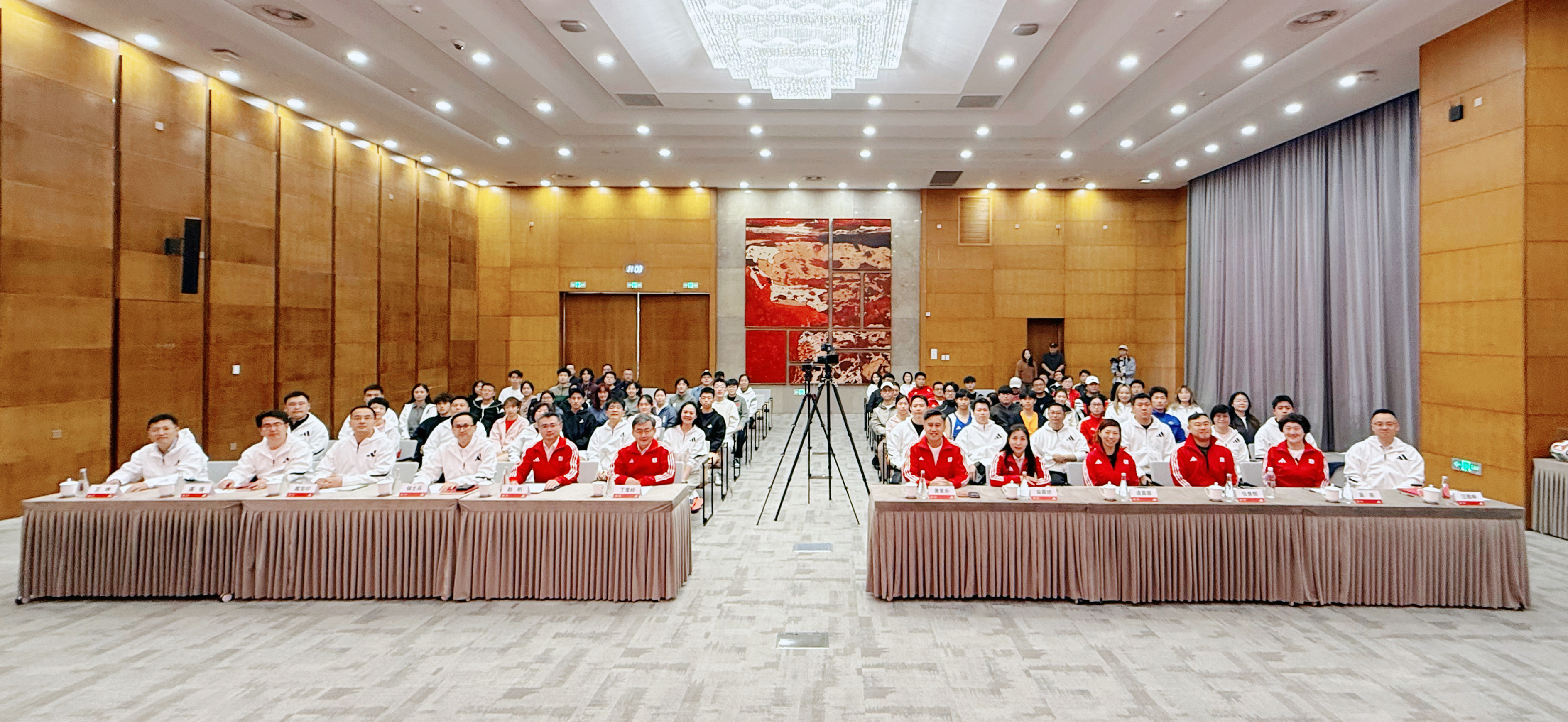 上海交通大学与阿迪达斯捐赠答谢暨定制产品发布会举行