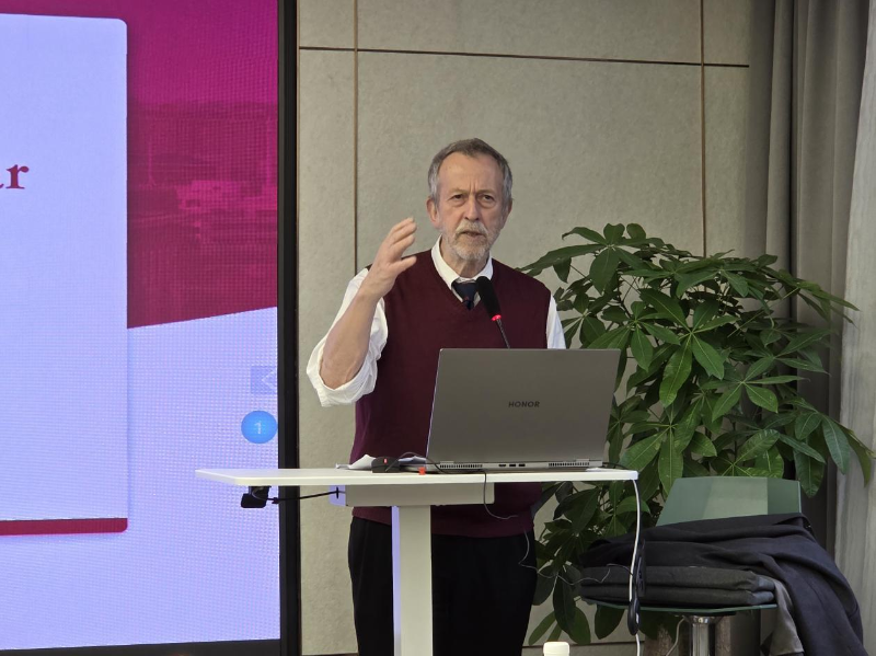 弗朗哥·莫雷蒂院士做客上海交通大学“院士大讲堂”