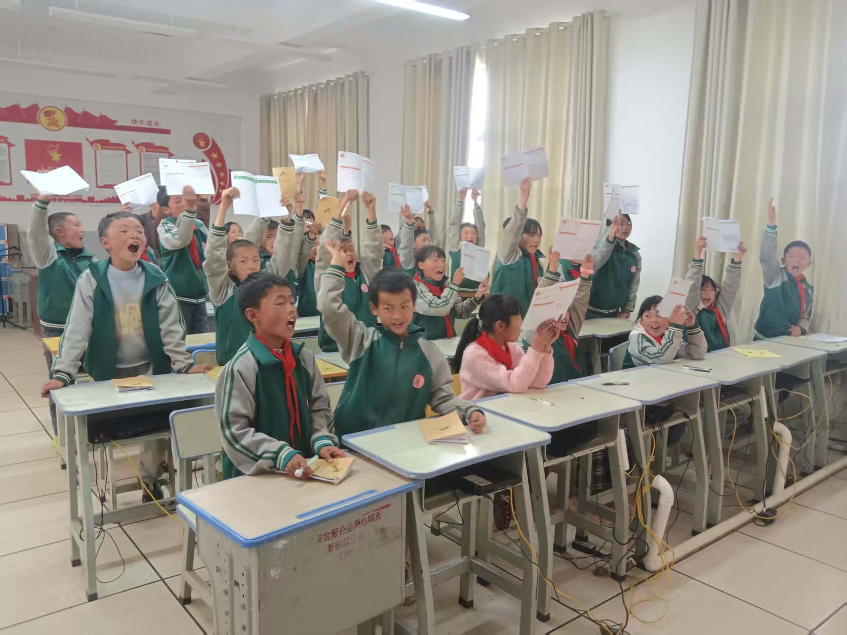 远山领读｜世界读书日，与大山里的同学们共绘“家乡之书”