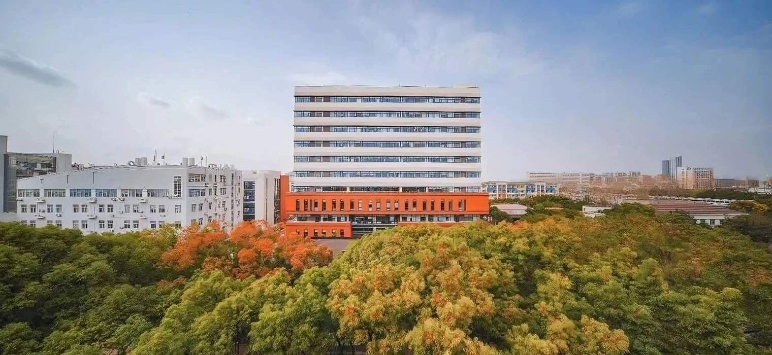 上海交通大学赵一新教授团队研究实现高效率和高稳定性的钙钛矿太阳能电池，成果在Science发表
