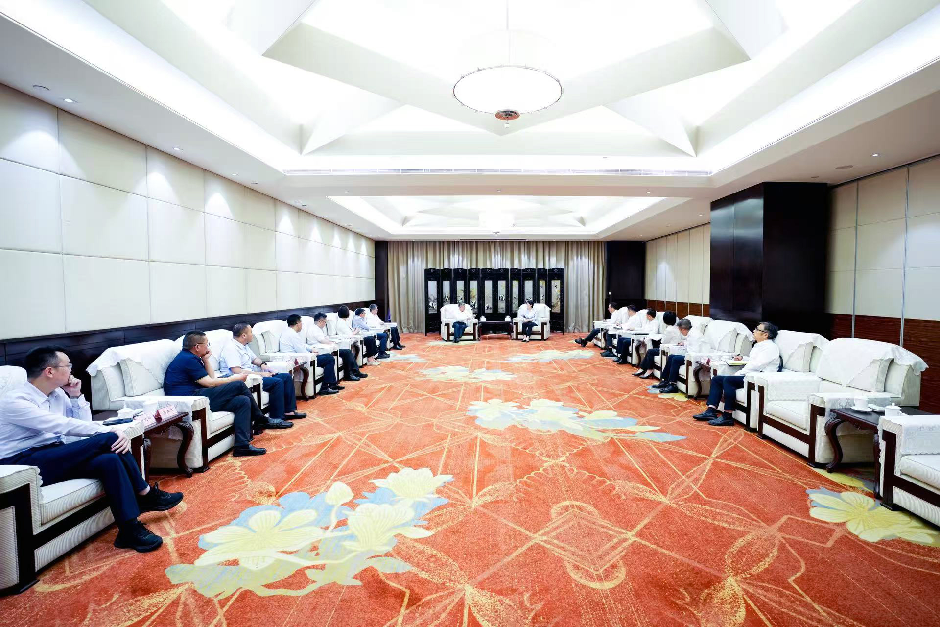 校党委书记杨振斌一行赴四川省调研交流