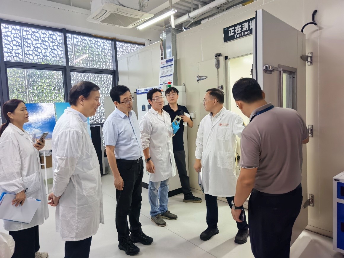 校领导带队开展秋季学期实验室安全工作调研